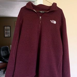 Northface Maroon Quarter Zip!